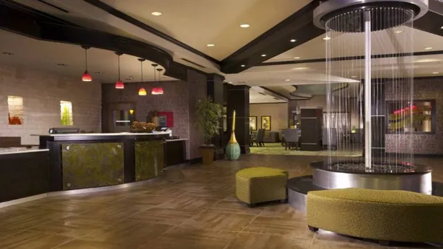 La Quinta Inn & Suites Dallas Arlington North photo 3
