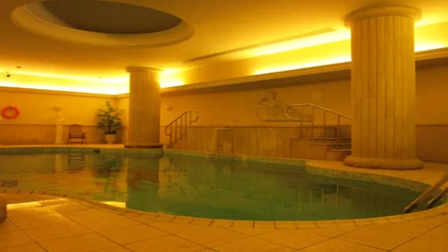 Admiral Suites Bangkok photo 3