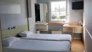 Ibis budget Dommartin les Cuiseaux