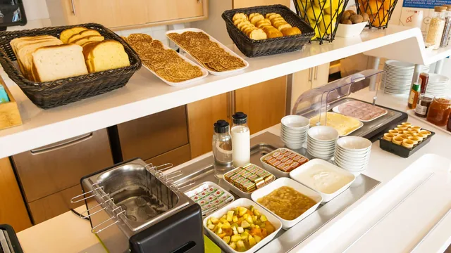 Ibis budget Tours Nord photo 11
