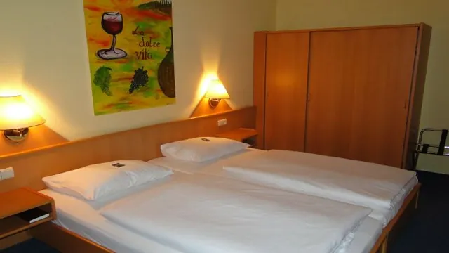 Days Inn & Suites by Wyndham Green Bay WI. photo 3