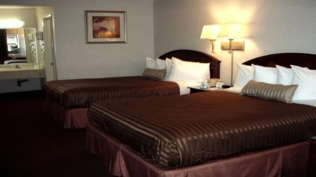 Espresso Hotel & Conference Centre Montreal photo 2