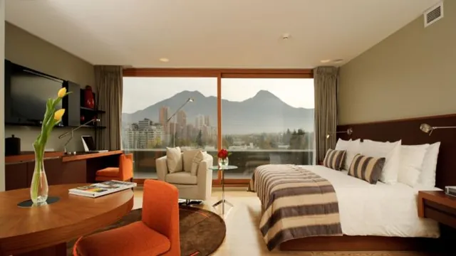 Four Seasons Hotel Toronto at Yorkville photo 2