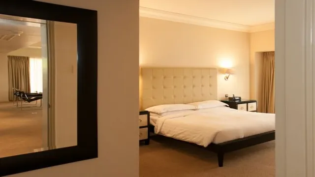 Soho Metropolitan Hotel Toronto photo 2