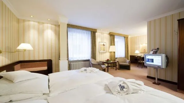 Maritim Hotel Reichshof Hamburg photo 3