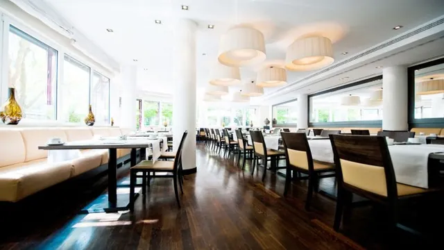 Bristol Hotel Frankfurt photo 1