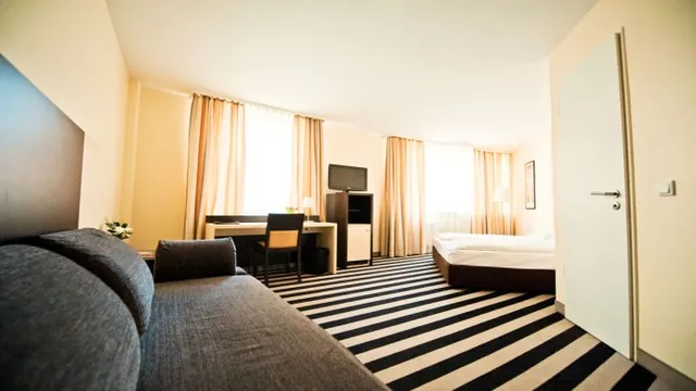 Bristol Hotel Frankfurt photo 2