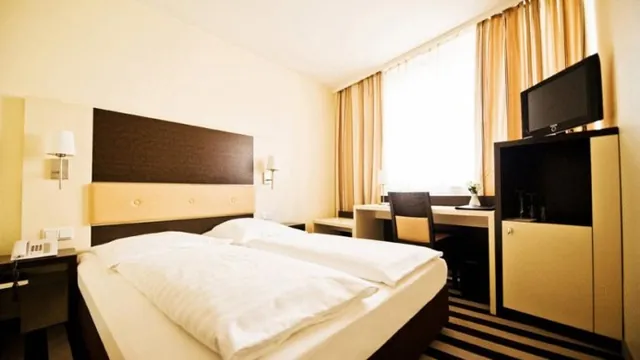 Bristol Hotel Frankfurt photo 3