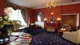 Carlton Hotel