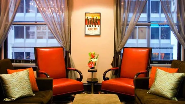 Hampton Inn & Suites Chicago-Downtown photo 3