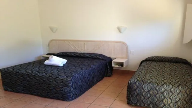 Pacific Palms Motor Inn photo 1