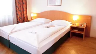 Donauwalzer Hotel Vienna