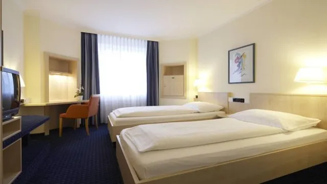 InterCityHotel Freiburg photo 2