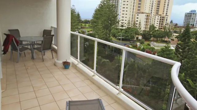 Oscar On Main Resort Gold Coast photo 5