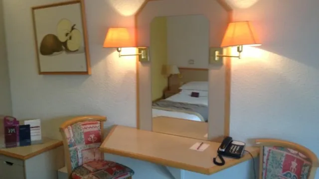 Hotel Mercure Lisieux photo 1