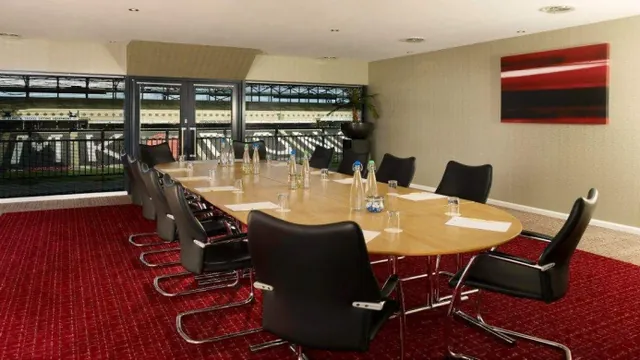 DoubleTree by Hilton Milton Keynes photo 3