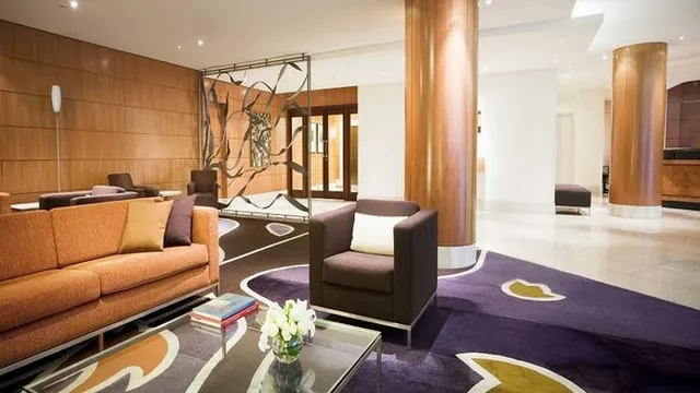 Quay West Suites Melbourne Hotel photo 3