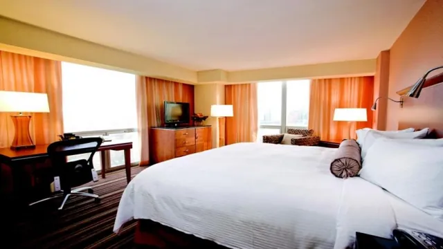 Essex Inn Chicago photo 2