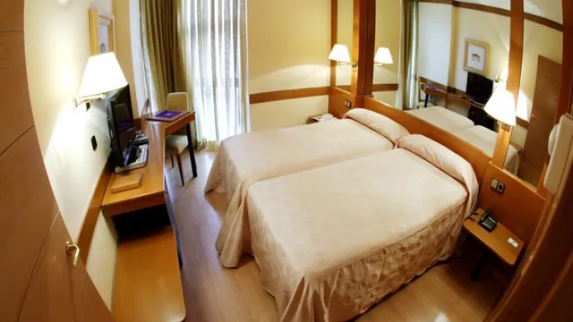 AR Los Arcos Hotel Segovia photo 4