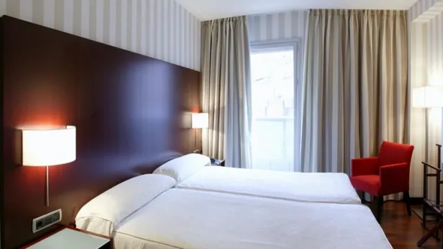 Zenit Hotel Bilbao photo 1