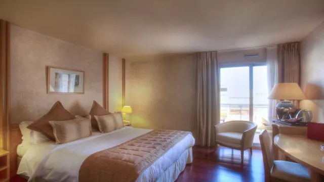 Golden Tulip Hotel de Paris Cannes photo 3