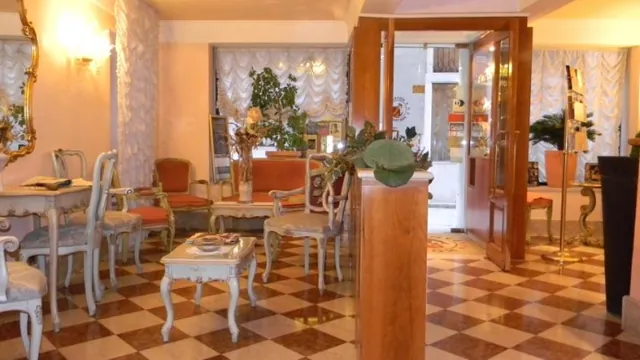 Pantalon Hotel Venice photo 2