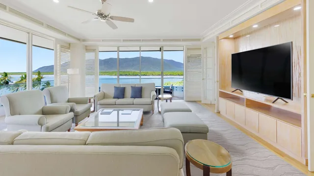 Pullman Reef Hotel Casino photo 3