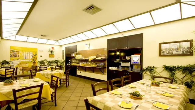Europa Grand Hotel & Restaurant Naples photo 2