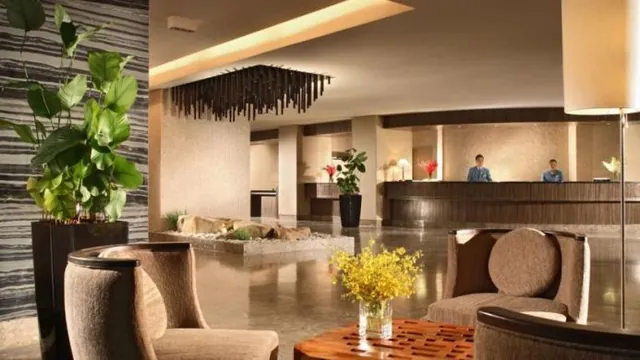 Days Inn & Suites by Wyndham Laredo photo 2