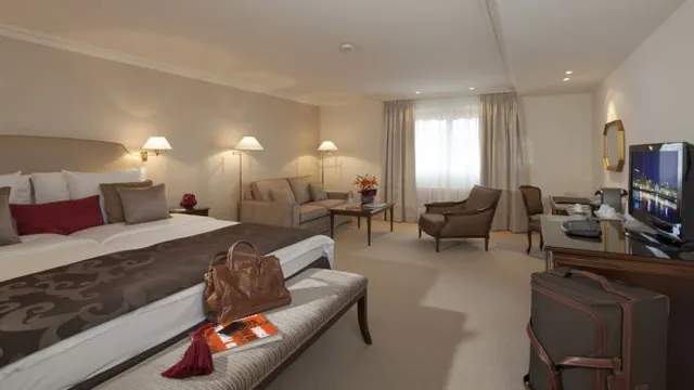 Hotel Bristol Geneva photo 1