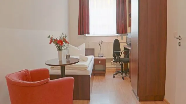 Zentrum Hotel Frankfurt photo 1