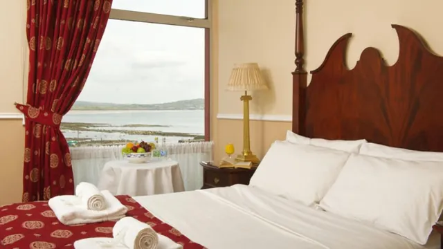 Logues Liscannor Hotel photo 1
