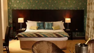 Queens Hotel & Nightclub Ennis