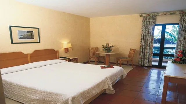 Dom Pedro Hotel Garajau photo 3