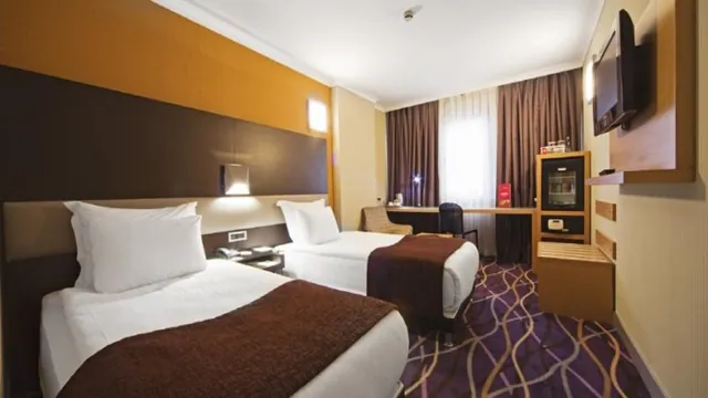 ICON Embassy photo 3