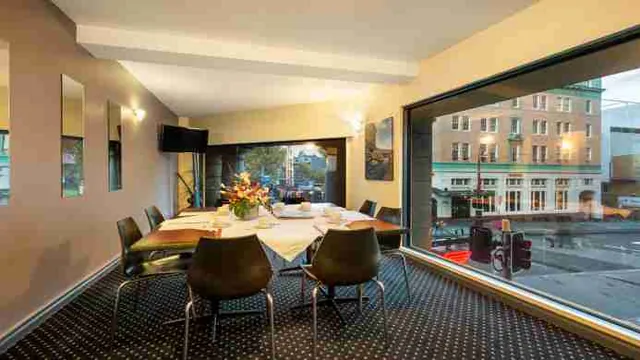 Days Inn & Suites by Wyndham Madison photo 3