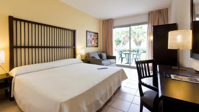 PortAventura Hotel Tarragona photo 3