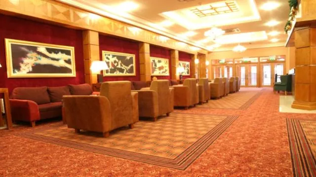 Hamlet Court Hotel Johnstownbridge photo 1