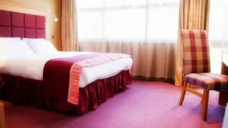 Best Western Frensham Pond Hotel