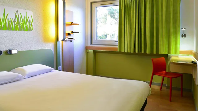 Days Inn by Wyndham Miami photo 5