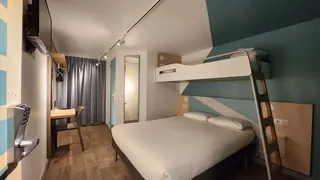 Renaissance Naples Hotel Mediterraneo