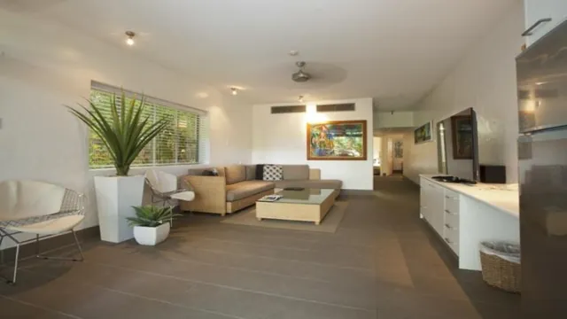 A Tropical Nite Port Douglas photo 6