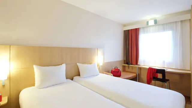 Ibis Warszawa Ostrobramska photo 1