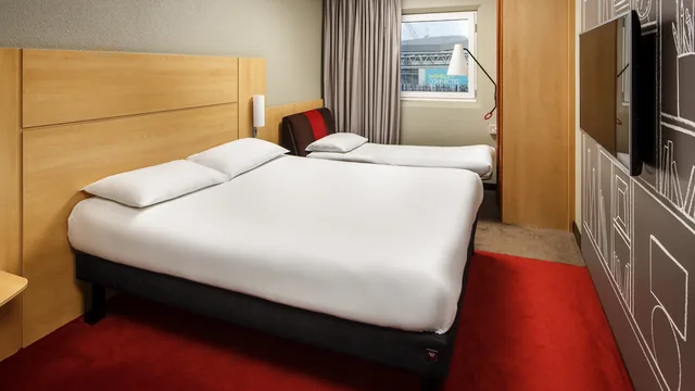 Ibis London Wembley photo 7