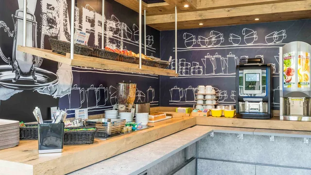 Ibis budget Senlis photo 7