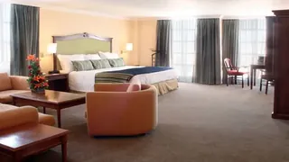 Holiday Inn Newark Airport