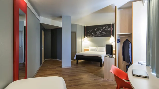Ibis Sevilla photo 7