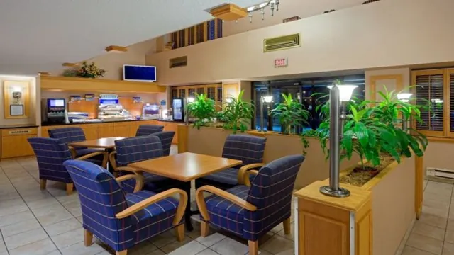 Comfort Inn East Toronto photo 1