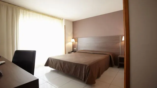 Mariposa Apartments Salou photo 2