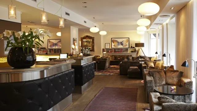 Avenue Hotel photo 3
